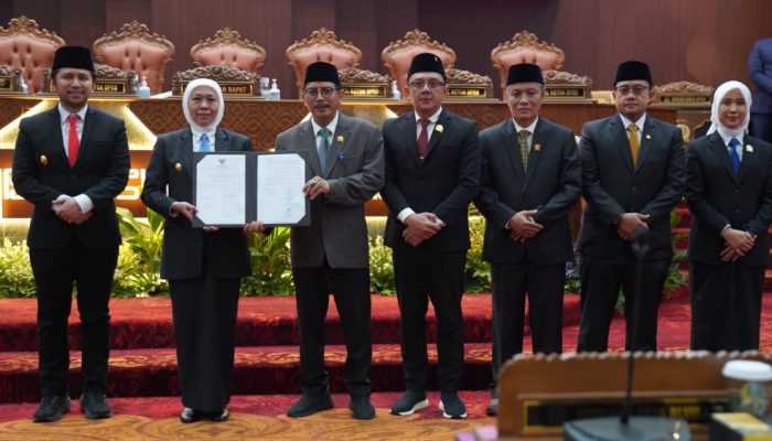 Pengesahan APBD 2026: Gubernur Khofifah Jelaskan Penyebab Turunnya Pendapatan Jatim