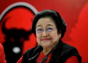 Instruksi Megawati, PDIP Surabaya Salurkan Bantuan Darurat ke Korban Bencana