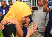 Warga Simokerto Antusias Sambut Pasar Murah Gubernur Khofifah Jelang Nataru