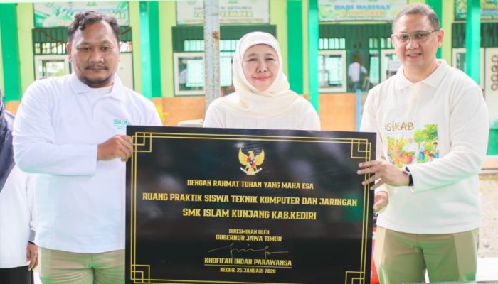 26 SMA, SMK, dan SLB di Kediri Direvitalisasi, Khofifah: Sekolah Bukan Sekadar Bangunan