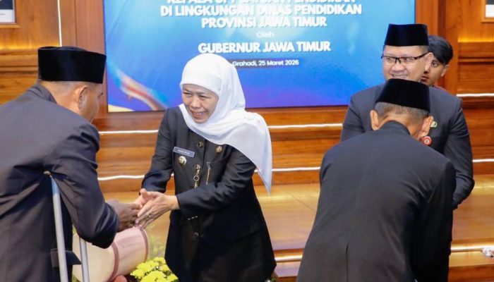 128 Kepsek SMA/SMK/SLB Dilantik di Grahadi, Khofifah Dorong Pendidikan Berdaya Saing