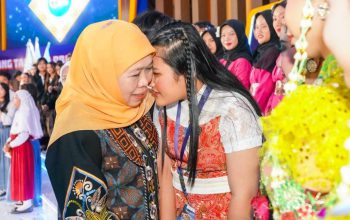 Gubernur Khofifah Perkuat Ekosistem Prestasi, Jatim Targetkan Sukses di Level Internasional