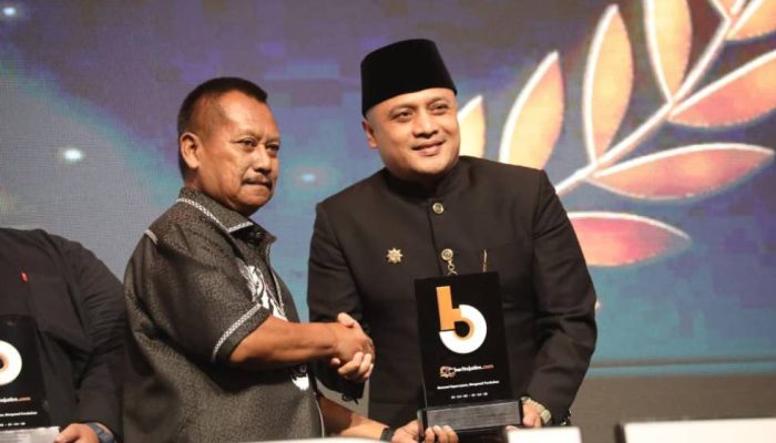 Kepala Biro Adpim Jatim Dinobatkan Tokoh Inspiratif 2026, Dorong Media Berkelanjutan, Jawa Timur, Disrupsi Digital, Kolaborasi