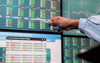 Bursa Saham Hari Ini: IHSG Diproyeksi Fluktuatif di Tengah Sentimen Global