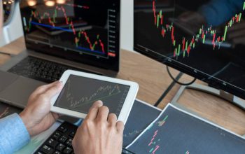 Analis Soroti Kekuatan Saham Bank Besar, BBCA dan BBRI Topang Bursa