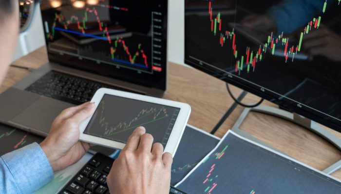 Analis Soroti Kekuatan Saham Bank Besar, BBCA dan BBRI Topang Bursa