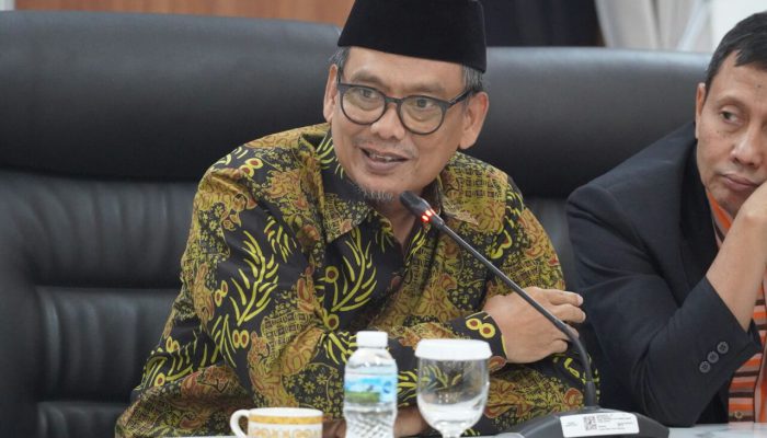 DPR Minta Wacana Gaji Guru Rp30 Juta Dikaji Teknis, Soroti Kemampuan APBN