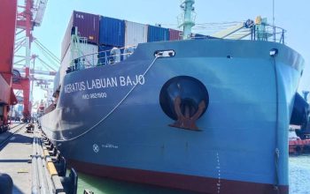 Inovasi EAZI Percepat Layanan Kapal, TPK Nilam Raih Rekor Petikemas Tahun Ini