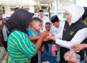 Gubernur Khofifah Hadir di Pasar Murah Pasuruan, Warga Antusias Borong Kebutuhan Pokok