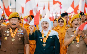 Hari Veteran Nasional 2026, Gubernur Khofifah Tekankan Bela Negara Tak Lagi Angkat Senjata**