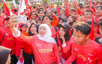Gubernur Khofifah Berangkatkan Ekspedisi 81 ke Arjuno, Bendera Merah Putih 81 Meter Akan Dibentangkan**