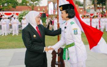 76 Paskibraka Jatim Dikukuhkan, Gubernur Khofifah: Bukan Sekadar Seremoni, Tapi Amanah Negara