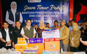Turun Langsung ke Lokasi Gempa Flores, Gubernur Khofifah Pastikan Bantuan Jatim Sesuai Kebutuhan Warga
