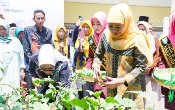 Gubernur Khofifah Gaungkan SIKAP di Sekolah, Dorong Siswa Belajar Ketahanan Pangan dari Hulu ke Hilir