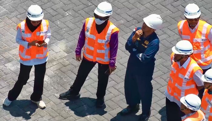 Terminal Petikemas Nilam Perkuat Peralatan Operasional dengan E-RTG Baru