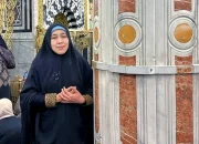 Beribadah di Raudhah, Gubernur Khofifah Kenang Keteladanan dan Keilmuan Sayyidah Aisyah RA