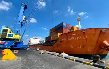 Efisiensi Pelabuhan Tanjung Perak Meningkat, Zona EAZI Pangkas Waktu Pergantian Kapal