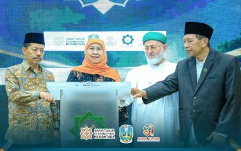 Khofifah Dorong Islam Moderat Mendunia Lewat Magister Kajian Turats UINSA