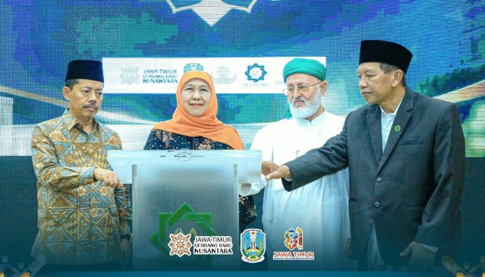 Khofifah Dorong Islam Moderat Mendunia Lewat Magister Kajian Turats UINSA